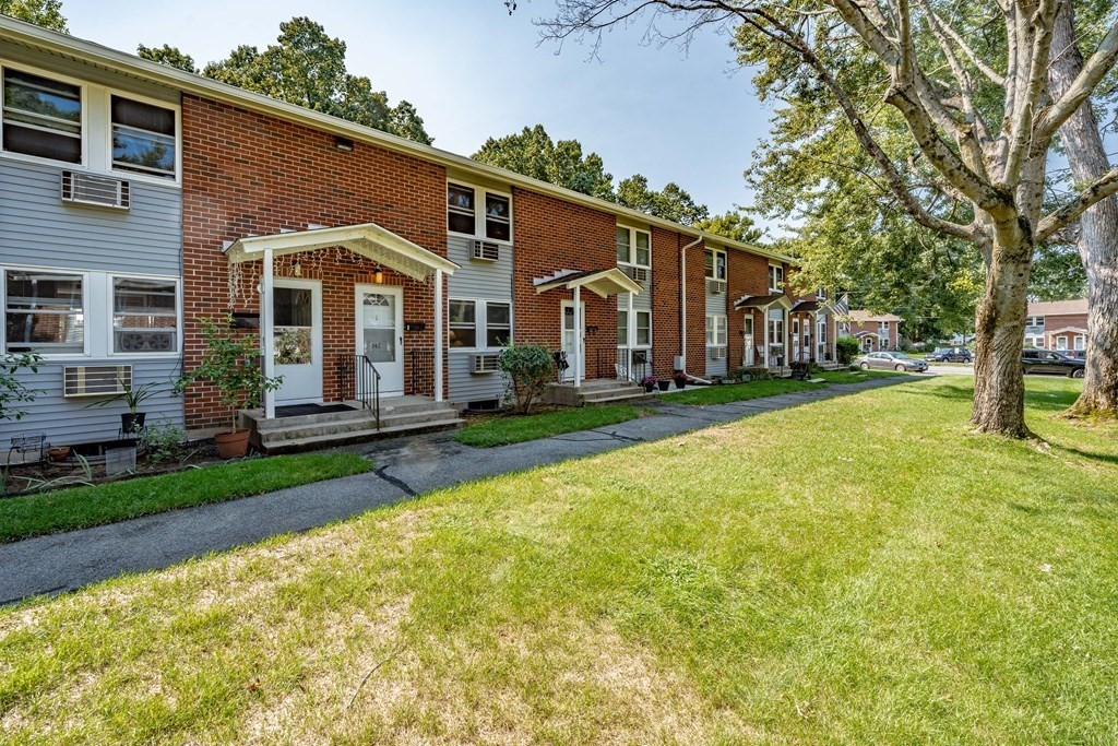 147 Manor Court, Unit 147 Springfield, MA 01118 - Photo 1 of 17 Gallery Image 1
