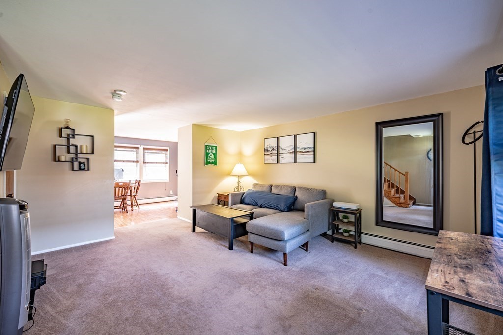 147 Manor Court, Unit 147 Springfield, MA 01118 - Photo 3 of 17 Gallery Image 3