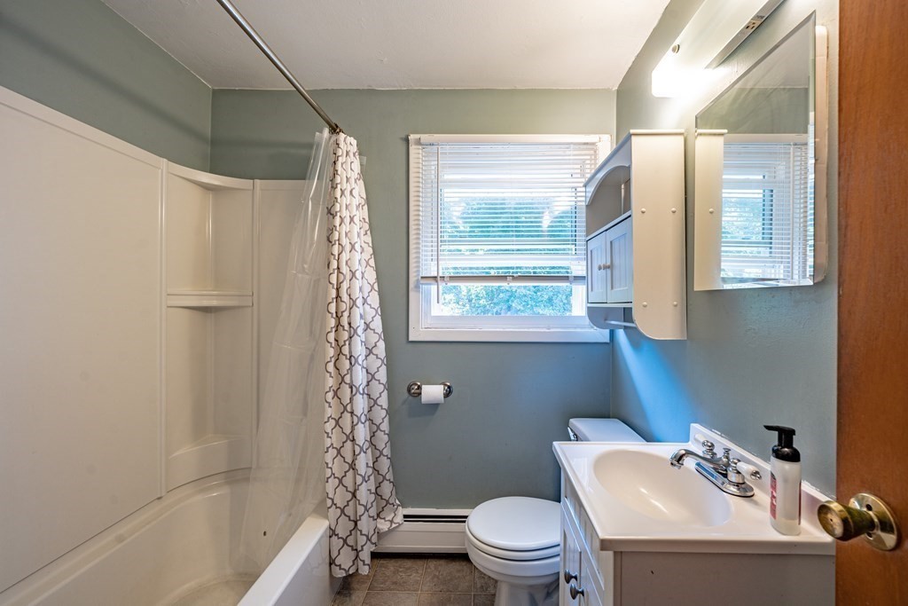 147 Manor Court, Unit 147 Springfield, MA 01118 - Photo 10 of 17 Gallery Image 10
