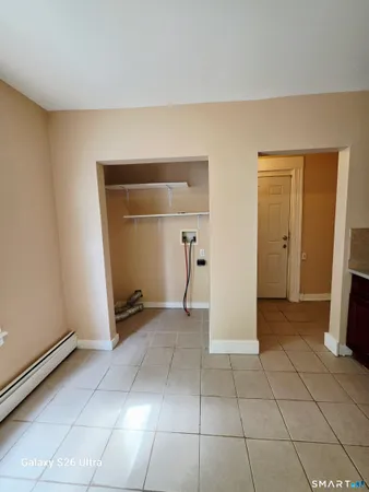 $1,600 | 124 Southview Street, Unit 1, Waterbury, CT 06706