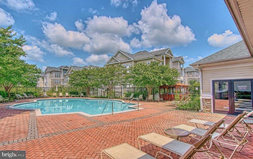 504 Sunset View Terrace Southeast, Unit 301 Leesburg, VA 20175 - Photo 53 of 57