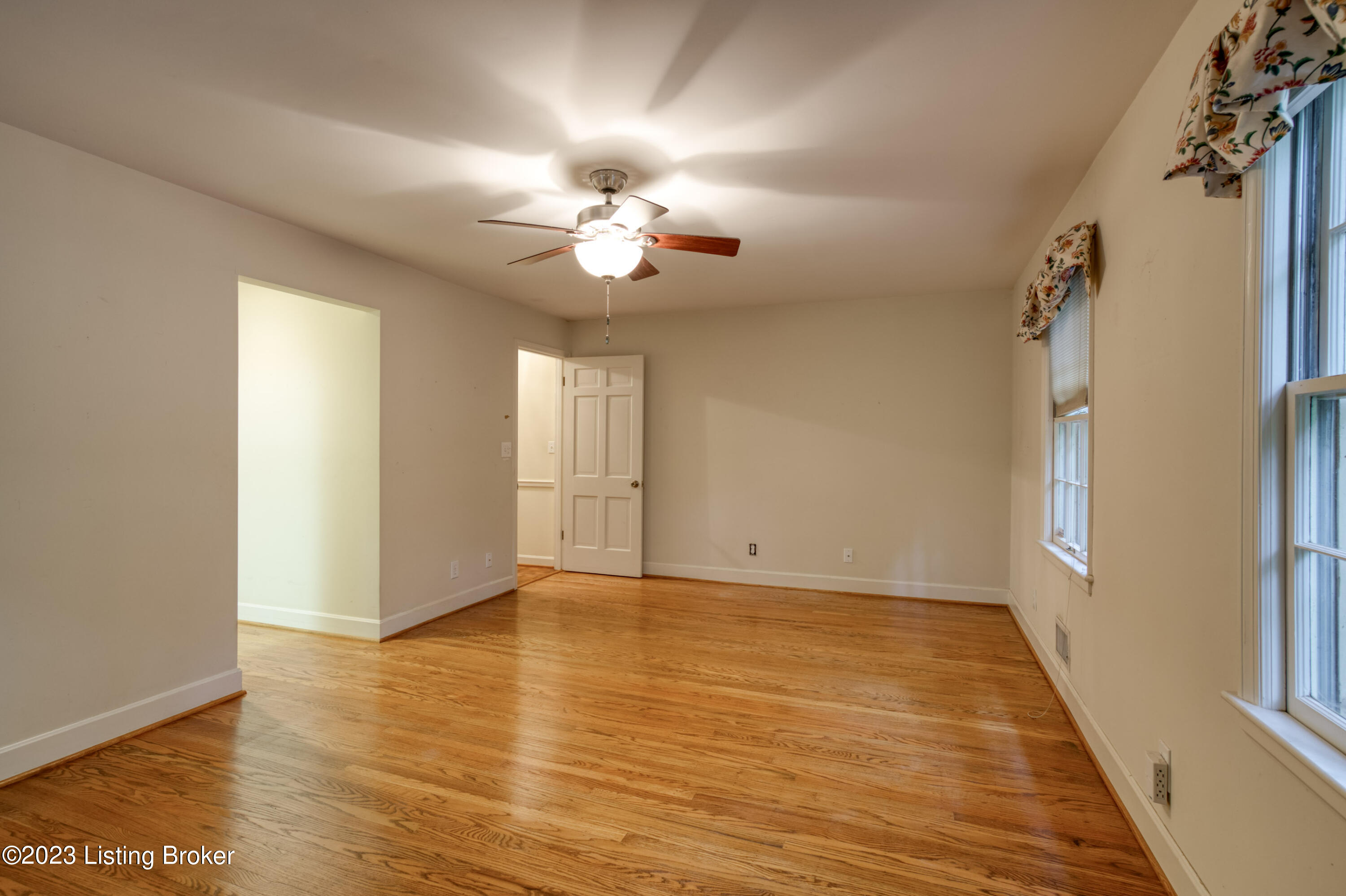 6205 Orion Road Louisville, KY 40222 - Photo 19 of 45 028 - 20231019 05201