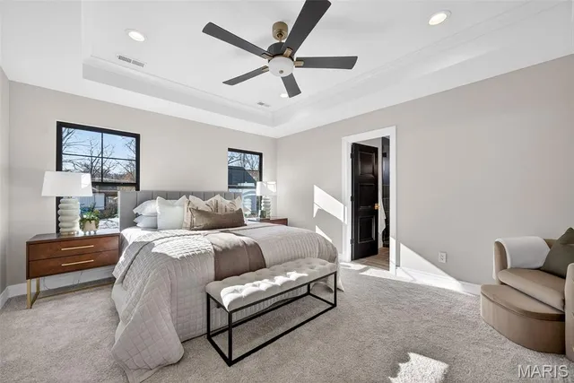 $899,900 | 810 Nirk Avenue, St. Louis, MO 63122