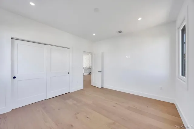 $1,429,888 | 14 Bark Lane, Levittown, NY 11756