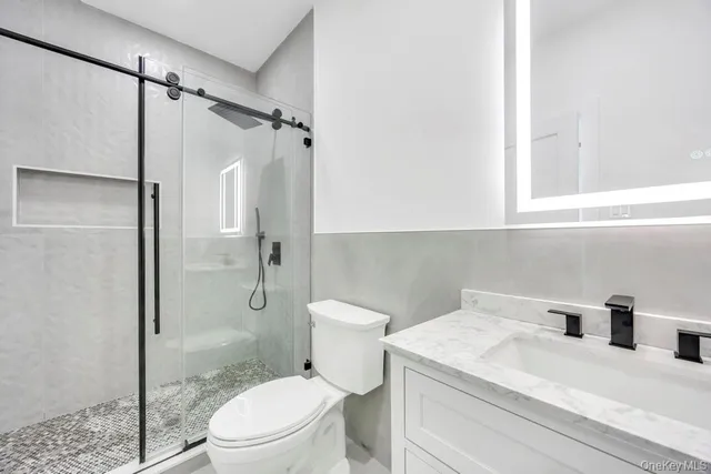 $1,429,888 | 14 Bark Lane, Levittown, NY 11756