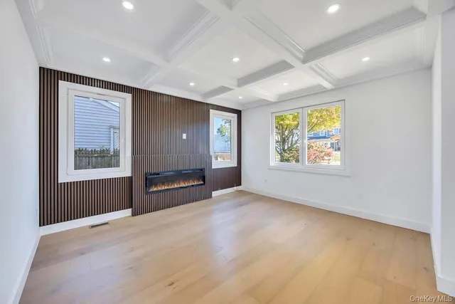 $1,429,888 | 14 Bark Lane, Levittown, NY 11756