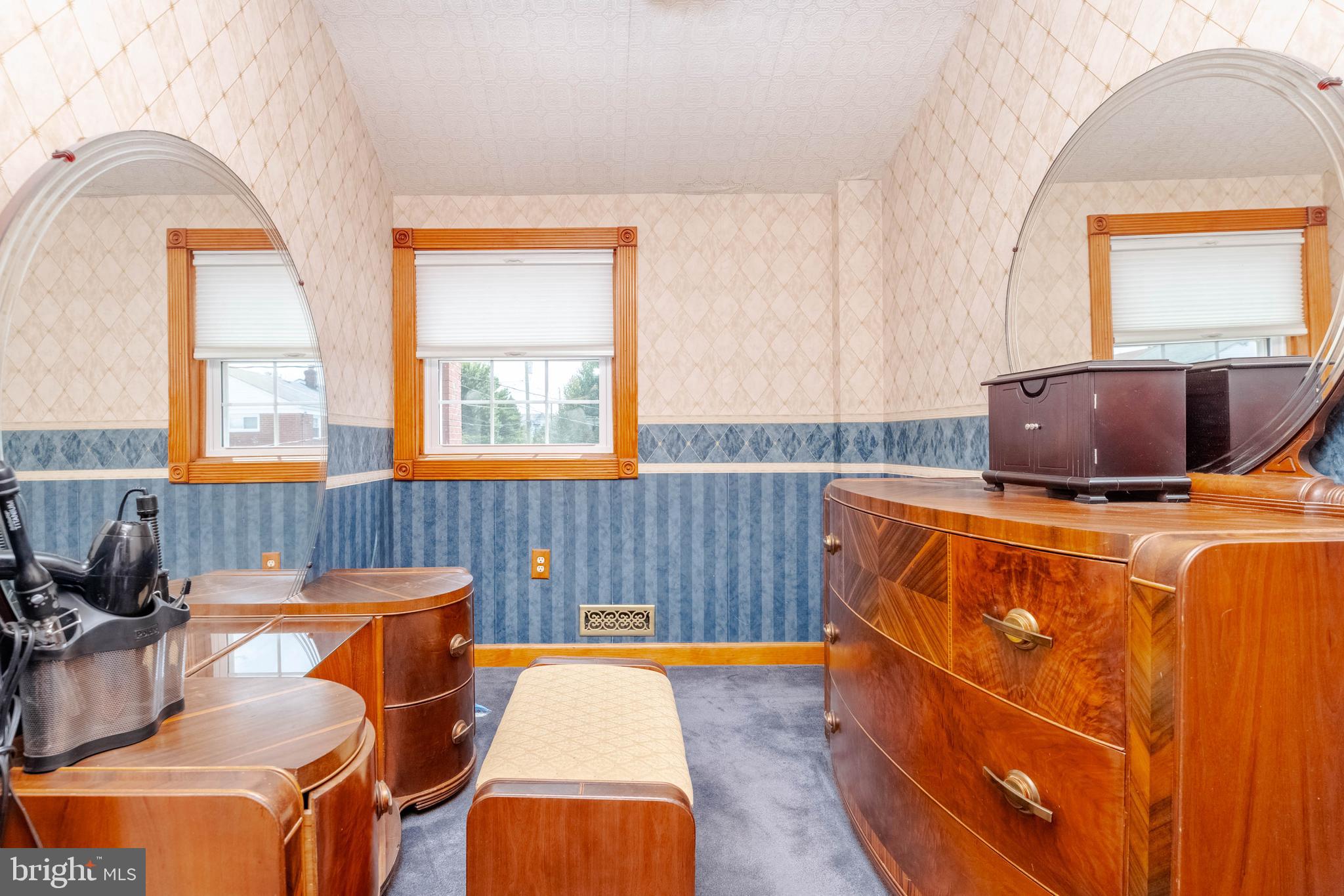 2807 Kirkleigh Road Dundalk, MD 21222 - Photo 25 of 41