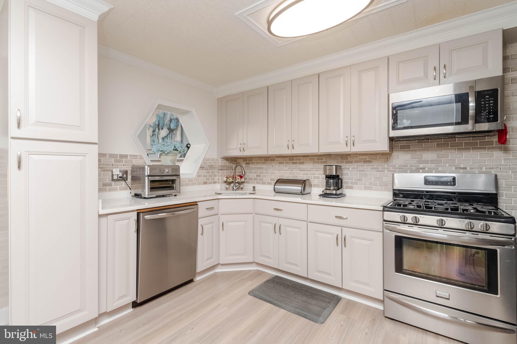 2807 Kirkleigh Road Dundalk, MD 21222 - Photo 8 of 41