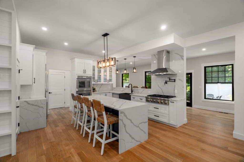 283 Walnut Street Wellesley, MA 02481 - Photo 9 of 33