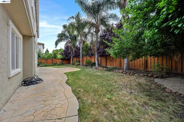 $879,000 | 1869 Tarragon Drive, Brentwood, CA 94513