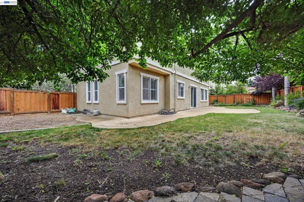 $879,000 | 1869 Tarragon Drive, Brentwood, CA 94513