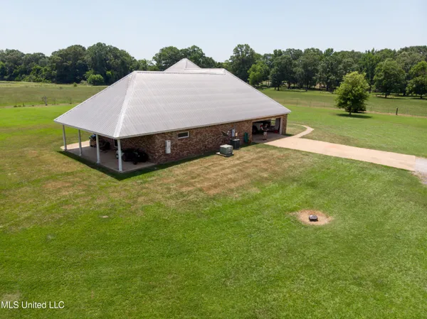 $799,000 | 3148 Volley Campbell Road, Terry, MS 39170