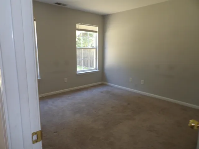 $477,500 | 1372 Palm Cove Drive, Charleston, SC 29492