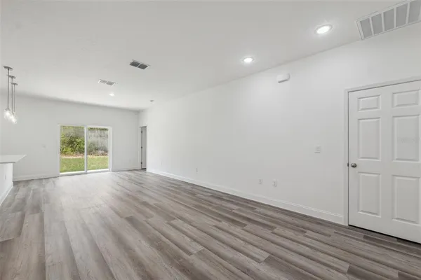 $1,900 | 16904 Southwest 30th Avenue Road, Ocala, FL 34473