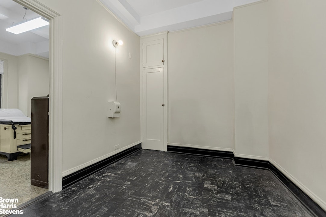 180 East 79th Street, Unit 1B Manhattan, NY 10075 - Photo 7 of 11