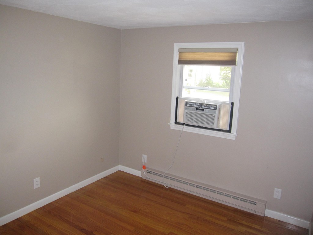43 Hapgood Road Worcester, MA 01605 - Photo 11 of 23 Gallery Image 11