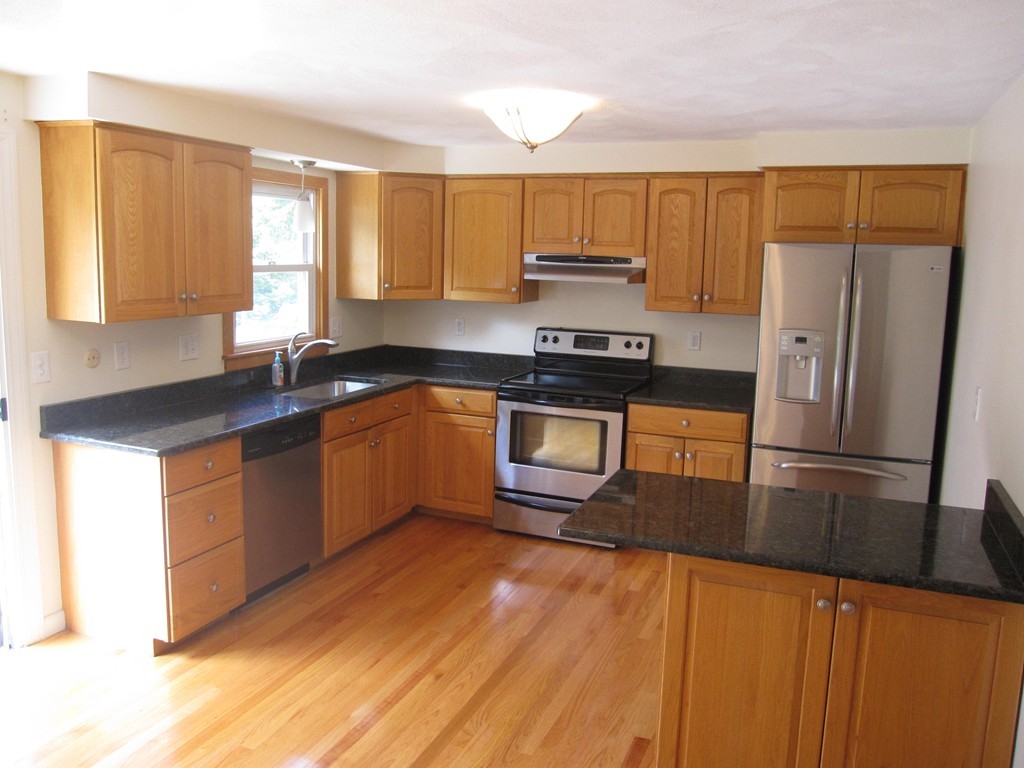 43 Hapgood Road Worcester, MA 01605 - Photo 5 of 23 Gallery Image 5
