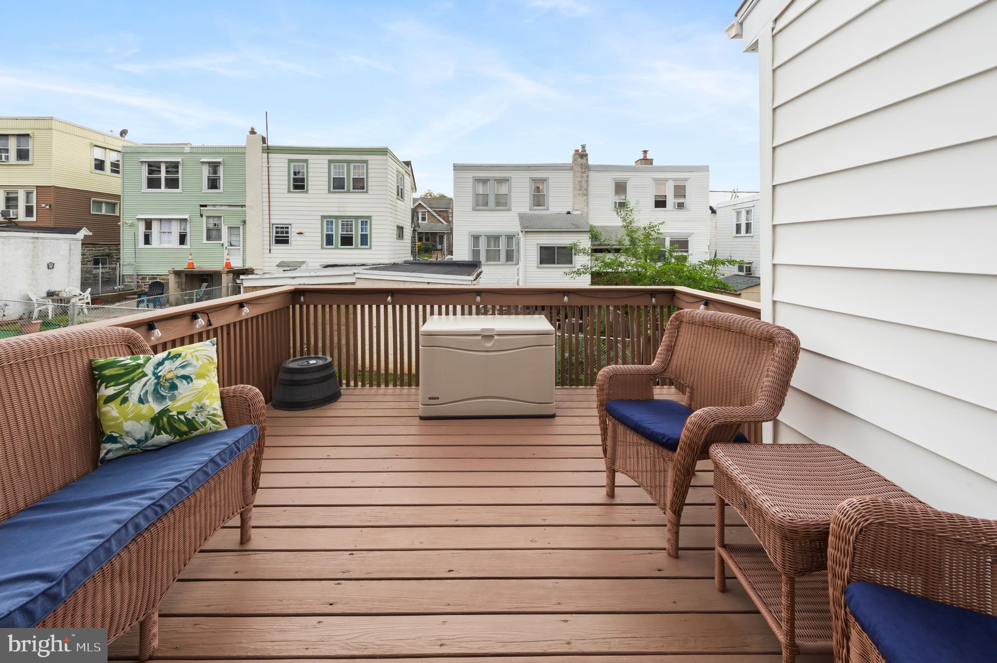116 Oakley Road Upper Darby, PA 19082 - Photo 12 of 31 Deck off dining room with retractable awning