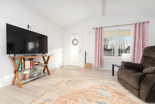 $259,900 | 2 Crestwood Drive, Winchester, IN 47394