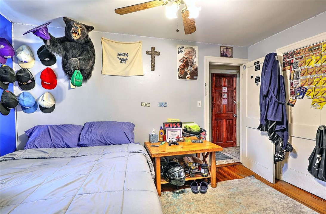 34 Central Street Bristol, RI 02809 - Photo 14 of 38 First floor bedroom