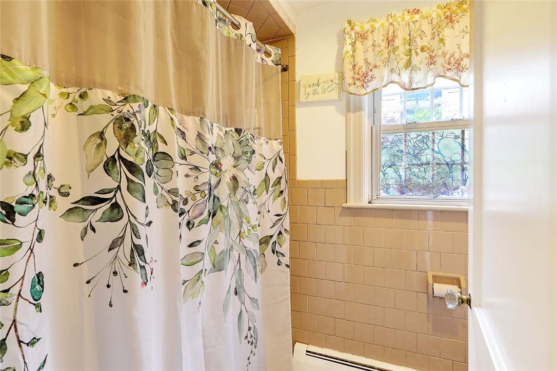 34 Central Street Bristol, RI 02809 - Photo 16 of 38 First floor bath