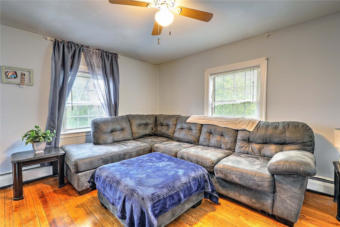 34 Central Street Bristol, RI 02809 - Photo 19 of 38 Second floor living room