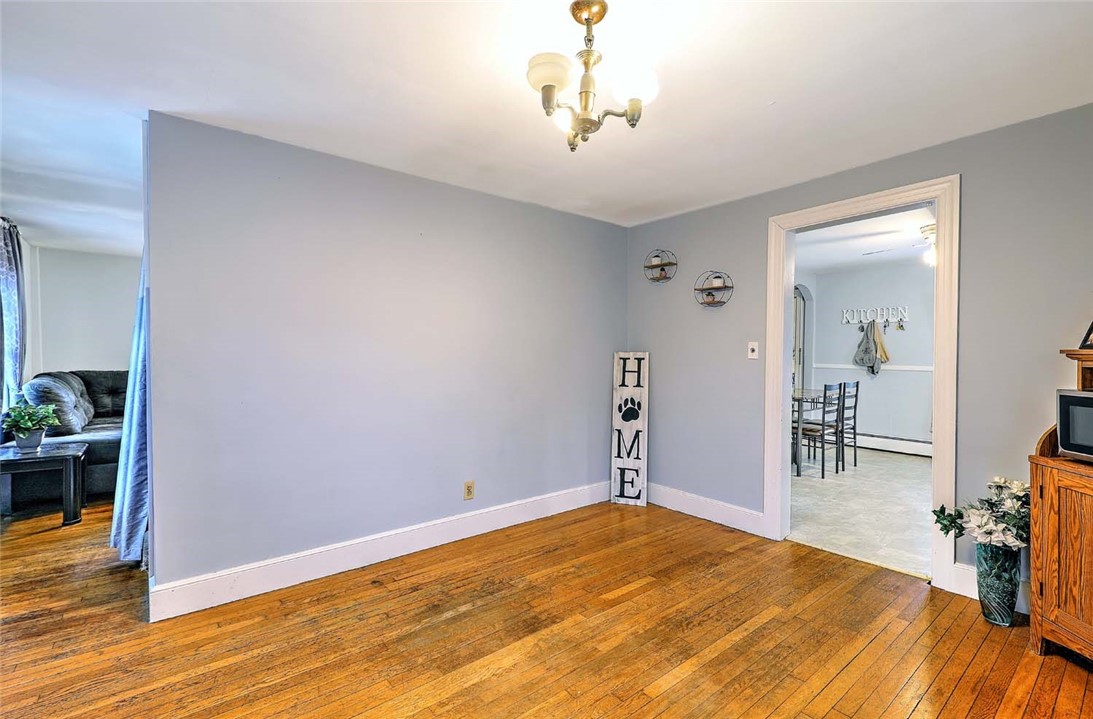 34 Central Street Bristol, RI 02809 - Photo 30 of 38 Second floor dining room