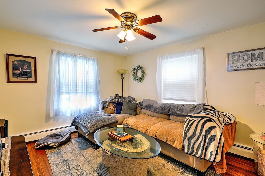 34 Central Street Bristol, RI 02809 - Photo 7 of 38 First Floor living room