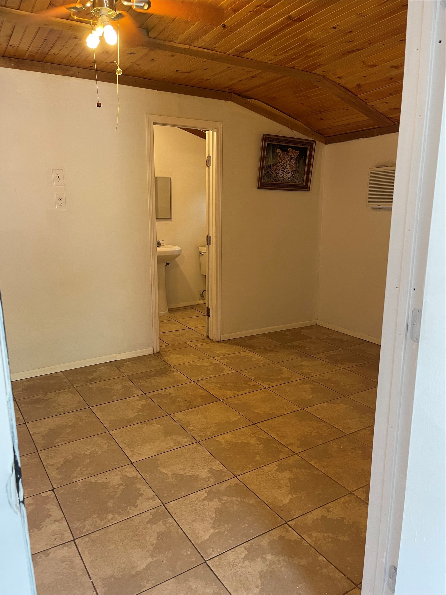1472 1/2 Godwin Street Houston, TX 77023 - Photo 6 of 9