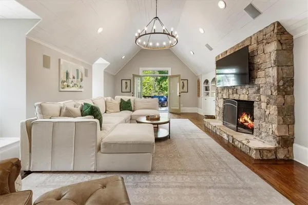$2,000,000 | 921 Ponce De Leon Place Northeast, Atlanta, GA 30306