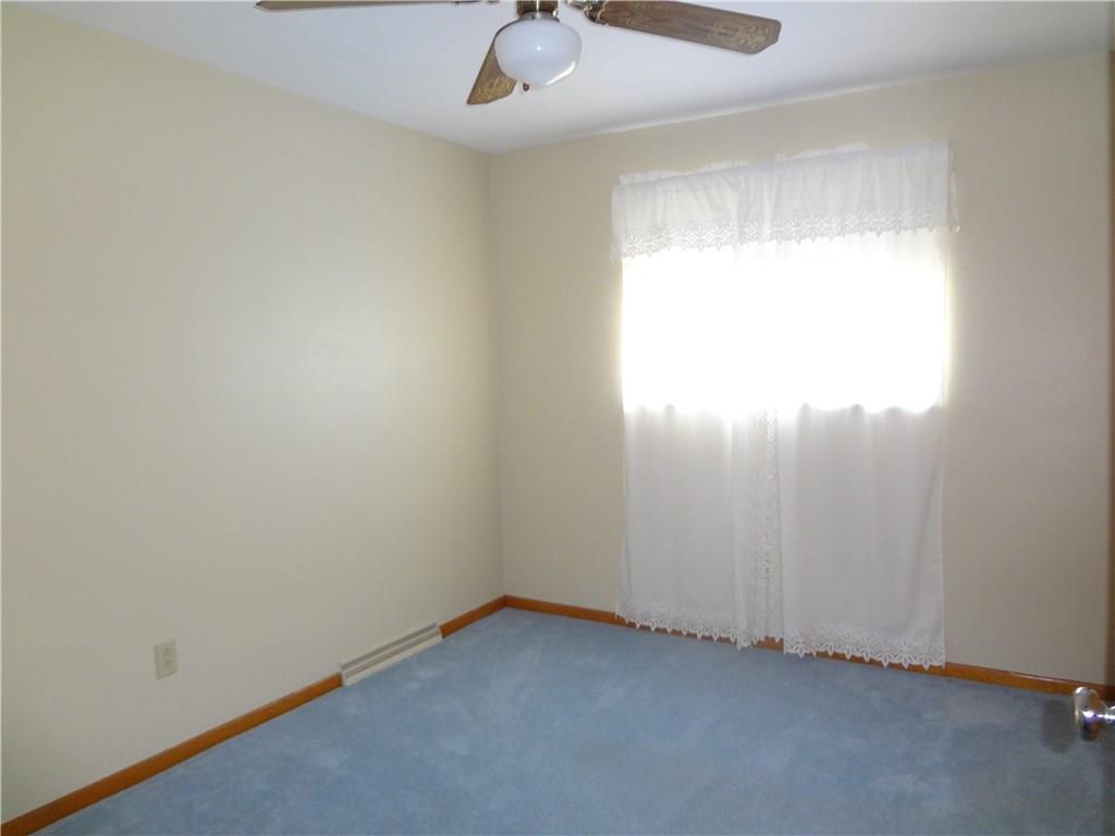 184 Ridgeview Drive Aliquippa, PA 15001 - Photo 18 of 23 3rd Bedroom