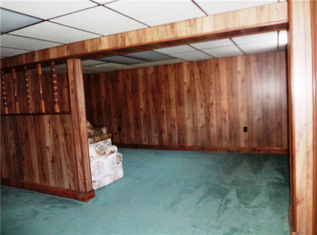 184 Ridgeview Drive Aliquippa, PA 15001 - Photo 21 of 23 Lower Level Familyroom