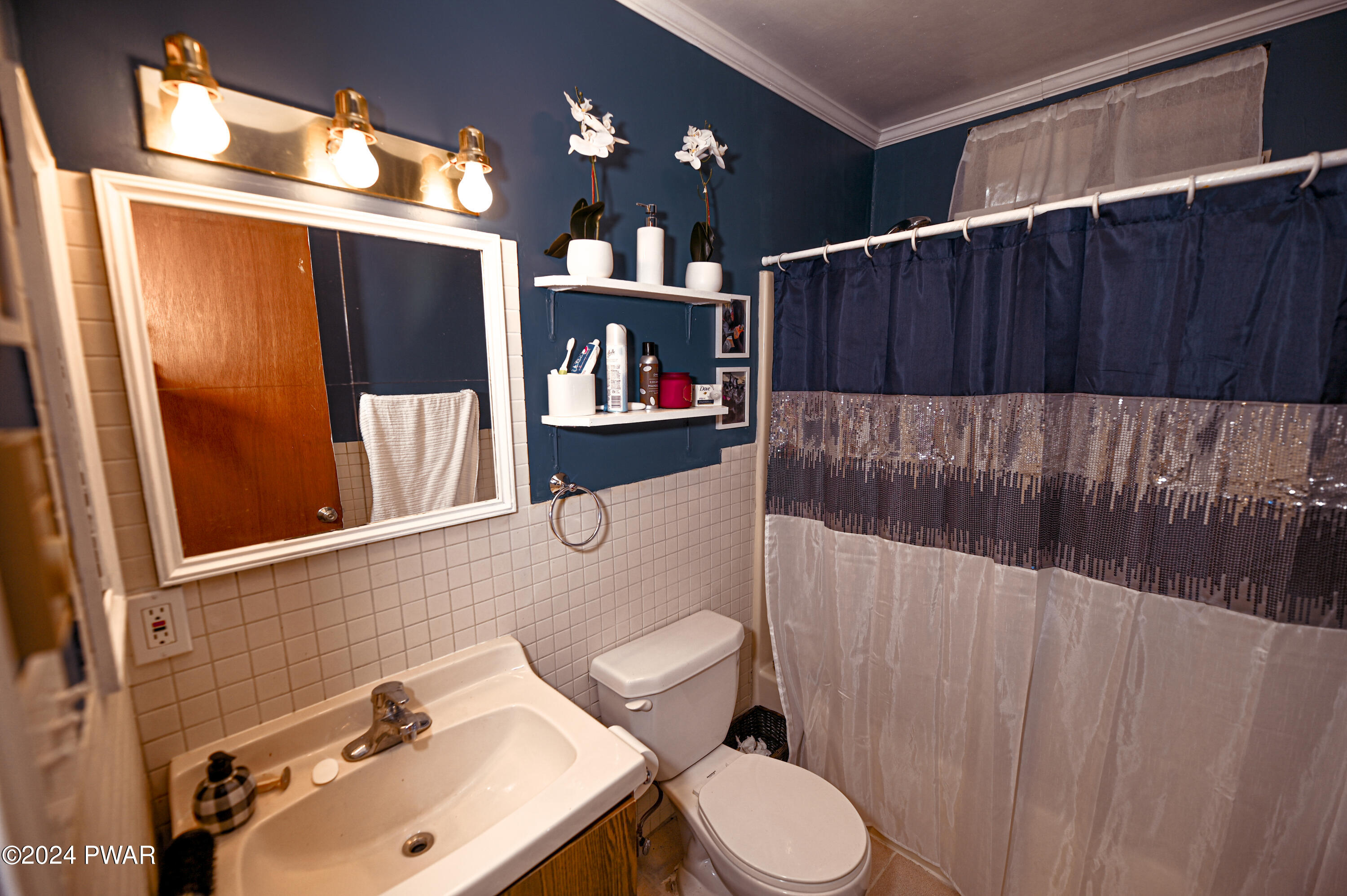 106 Beaver Run Road Greentown, PA 18426 - Photo 8 of 16 Bathroom