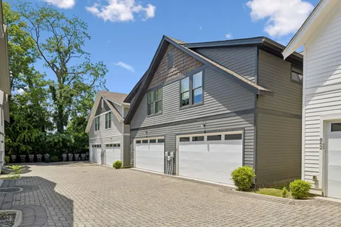 $559,000 | 860 Seymour Avenue, Nashville, TN 37206