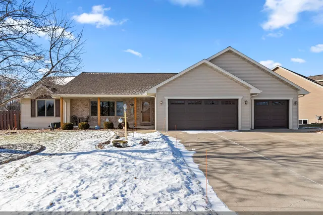 $429,900 | 1615 Shallow Creek Court, Green Bay, WI 54313