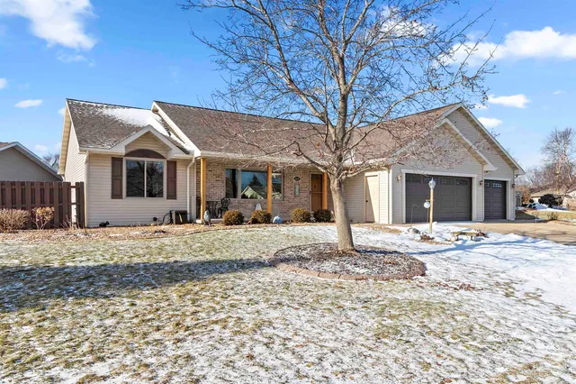 $429,900 | 1615 Shallow Creek Court, Green Bay, WI 54313