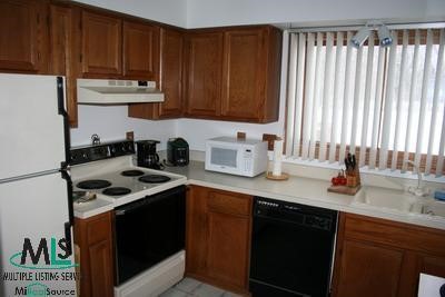 2407 Rochelle Park Drive Rochester, MI 48309 - Photo 2 of 8 280957-1.JPG