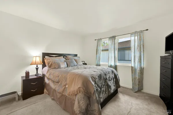 $300,000 | 1941 Aletha Lane, Unit 4, Vacaville, CA 95687