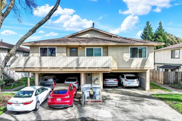 $300,000 | 1941 Aletha Lane, Unit 4, Vacaville, CA 95687