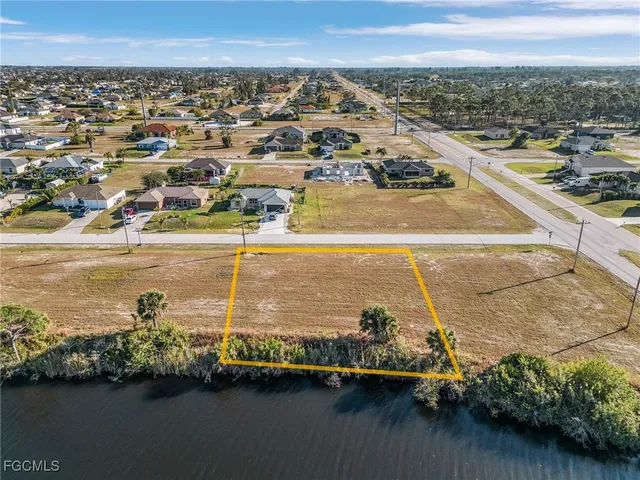 a view of a lake with houses