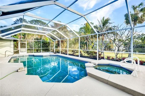 $1,585,000 | 3332 White Boulevard, Naples, FL 34117