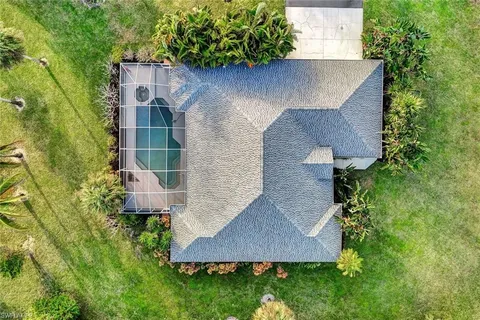 $1,585,000 | 3332 White Boulevard, Naples, FL 34117