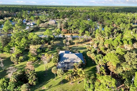 $1,585,000 | 3332 White Boulevard, Naples, FL 34117