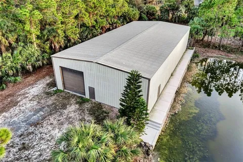 $1,585,000 | 3332 White Boulevard, Naples, FL 34117