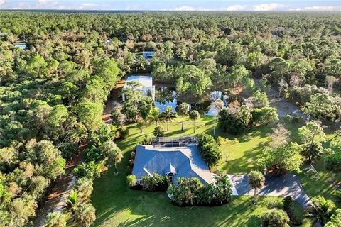 $1,585,000 | 3332 White Boulevard, Naples, FL 34117