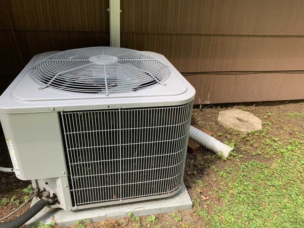 24 Algonquin Road Chelmsford, MA 01824 - Photo 36 of 38