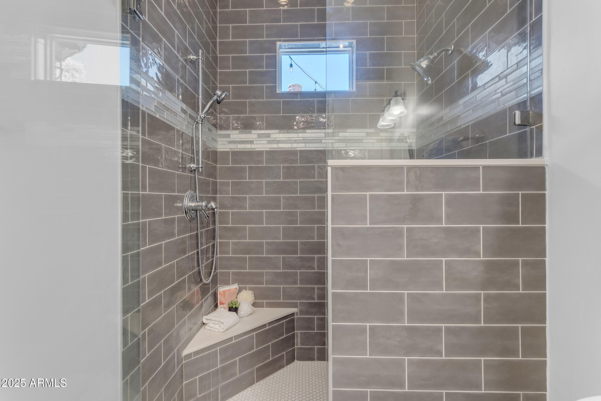 2820 Page Court Gilbert, AZ 85234 - Photo 58 of 109 Ensuite Bathroom to Bedroom 1