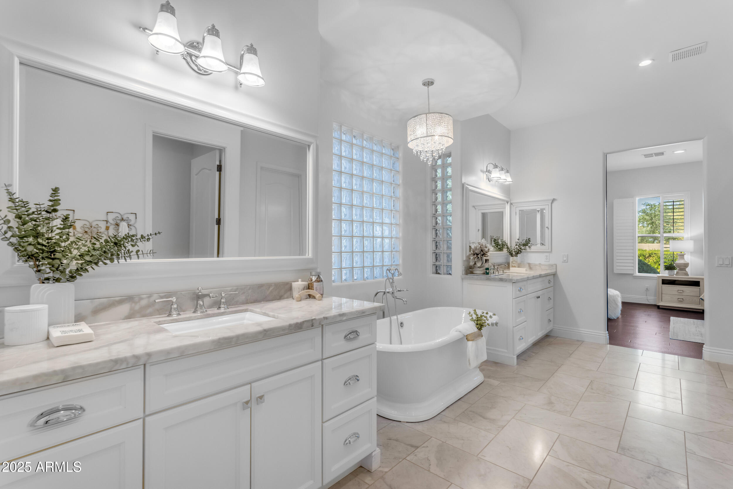 2820 Page Court Gilbert, AZ 85234 - Photo 5 of 109 Primary Bathroom