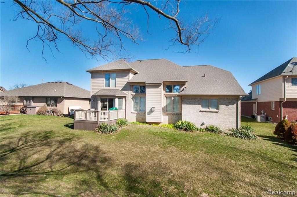 1934 South Shore Drive Rochester Hills, MI 48307 - Photo 33 of 42