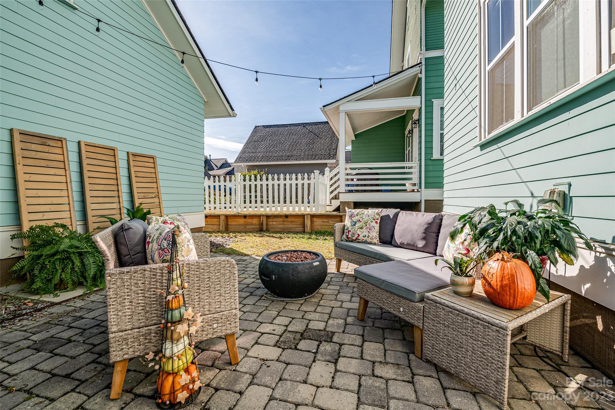 664 Bluff Loop Road Rock Hill, SC 29730 - Photo 24 of 26 a view of a chairs and table in the patio